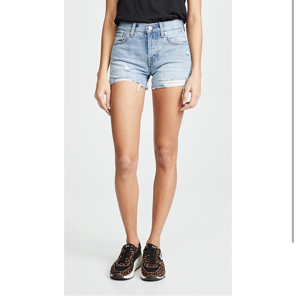 WeThe Free “Sophia” denim shorts in wave wash. Size 29